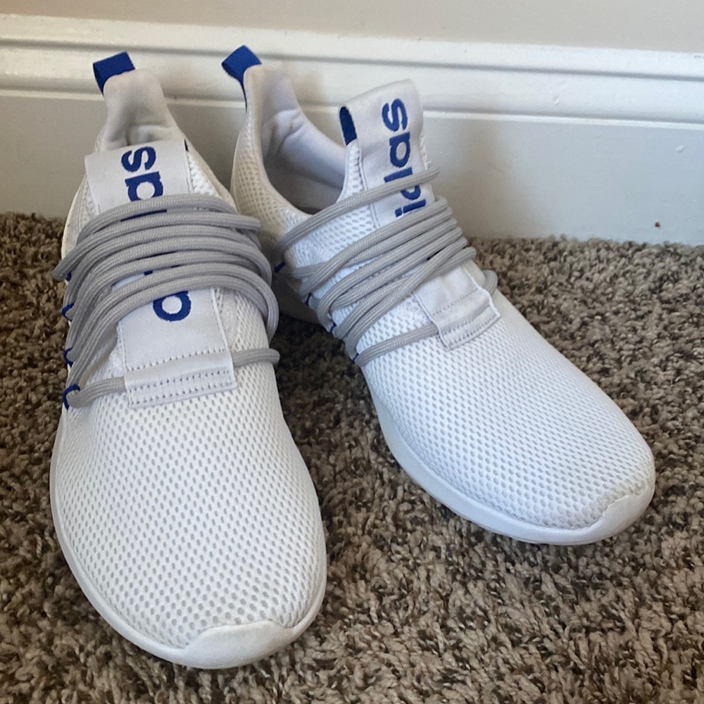 Warn ONCE, no smell at all. Size 8 1/2 MENS shoe